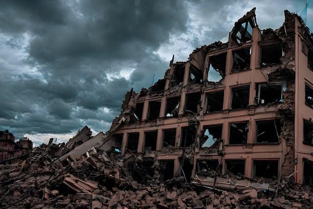 Immeuble en ruine après des bombardements en Ukraine